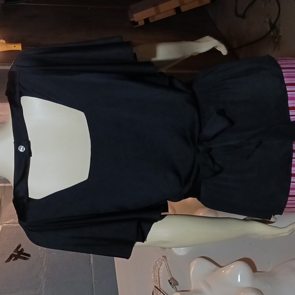 Candies Silky Black Open Back Ruffled Short Sleeve Blouse Sz M - Picture 6 of 16